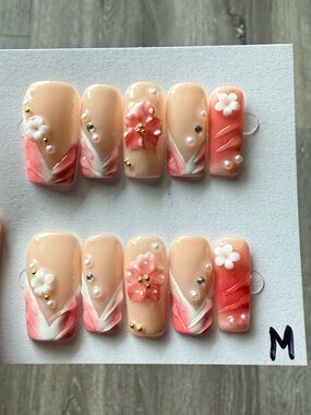 Peach Pink Floral Press-On Nail Set
